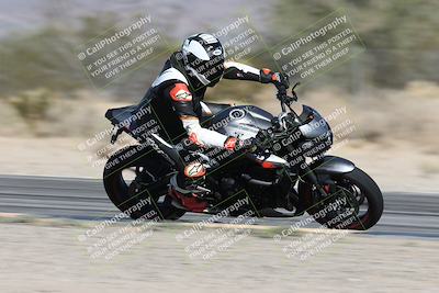 media/Dec-01-2025-Moto Forza (Mon) [[2daa91e15f]]/3-Beginner Group/Session 2 (Turn 7 Inside Pans)/